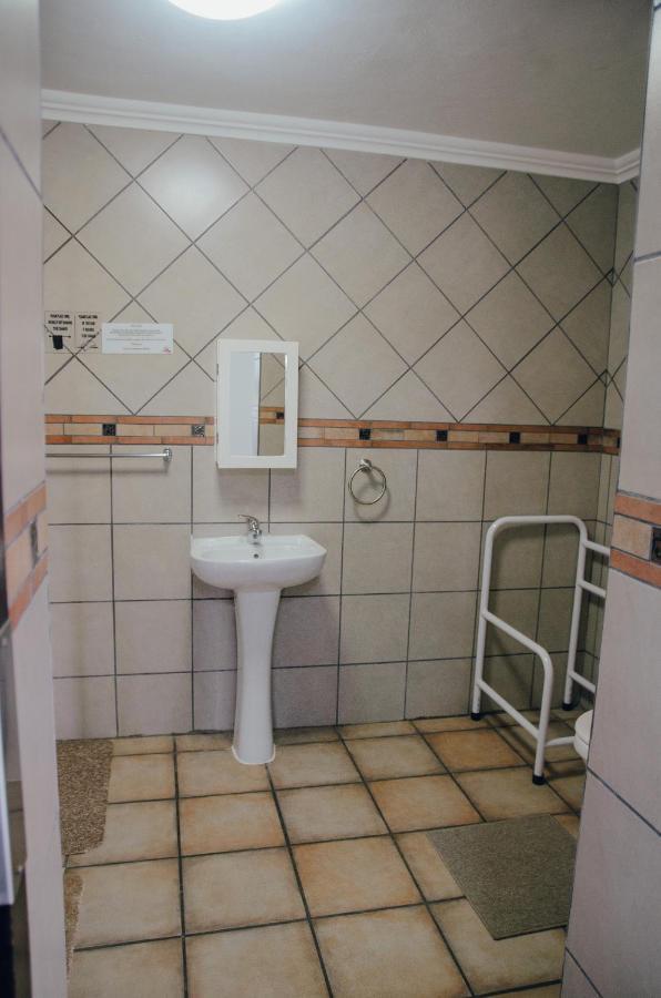 Towers Lodge Boksburg Eksteriør bilde