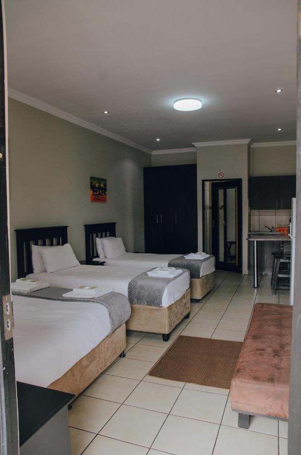 Towers Lodge Boksburg Eksteriør bilde
