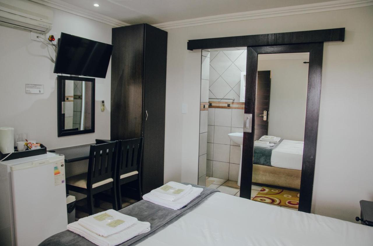Towers Lodge Boksburg Eksteriør bilde