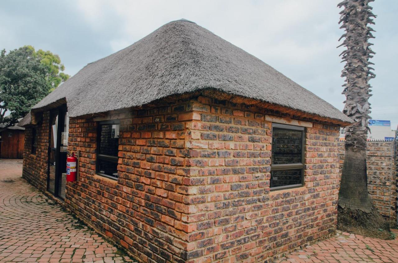 Towers Lodge Boksburg Eksteriør bilde